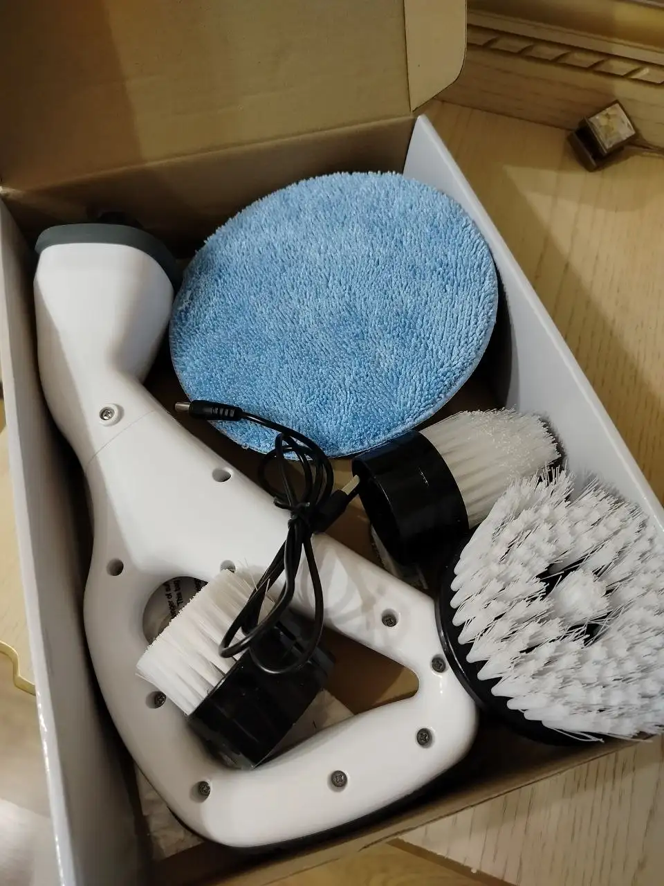 Беспроводная электрощётка для уборки - Электроника для дома (Барахолка) в Краснодар