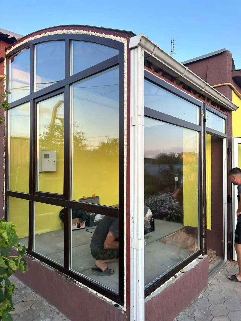 Остекление входной группы и веранды - Строительство и ремонт (Услуги) в ст. Полтавская