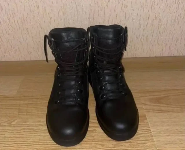 Берцы б/у состояние на 5, размер 41 - Швейное оборудование в Краснодар