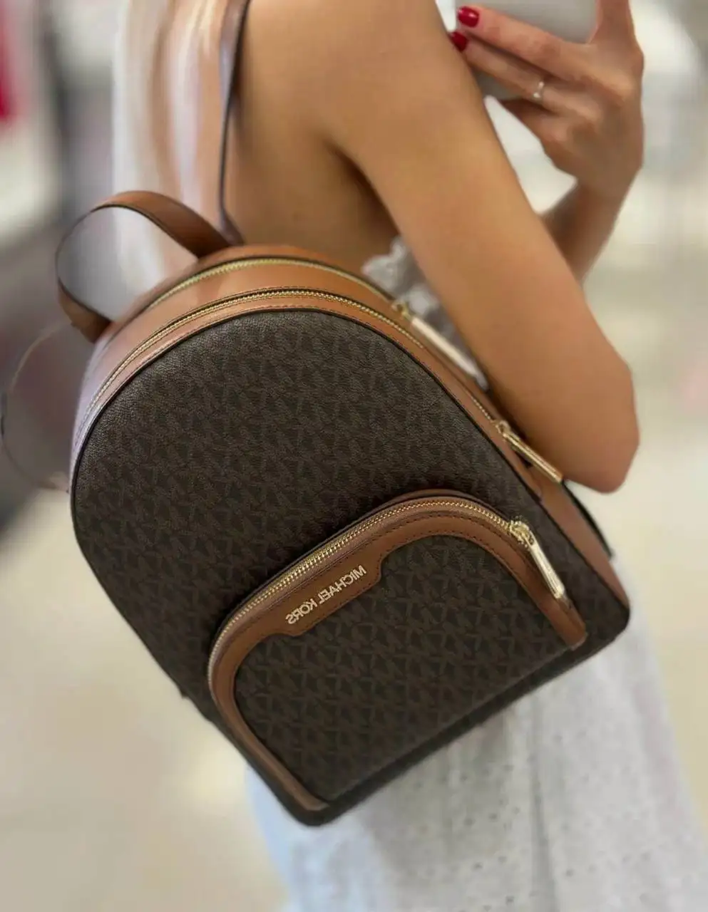 Продам новый кожаный фирменный рюкзак - Барахолка в Краснодар