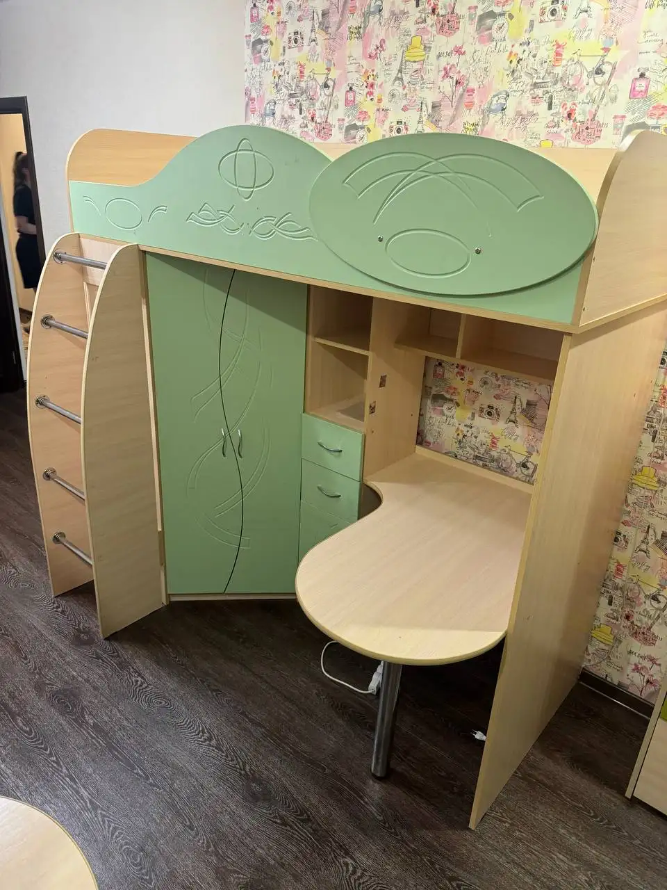 Продажа двухъярусных кроватей с мебелью - Мебель (Барахолка) в Краснодар