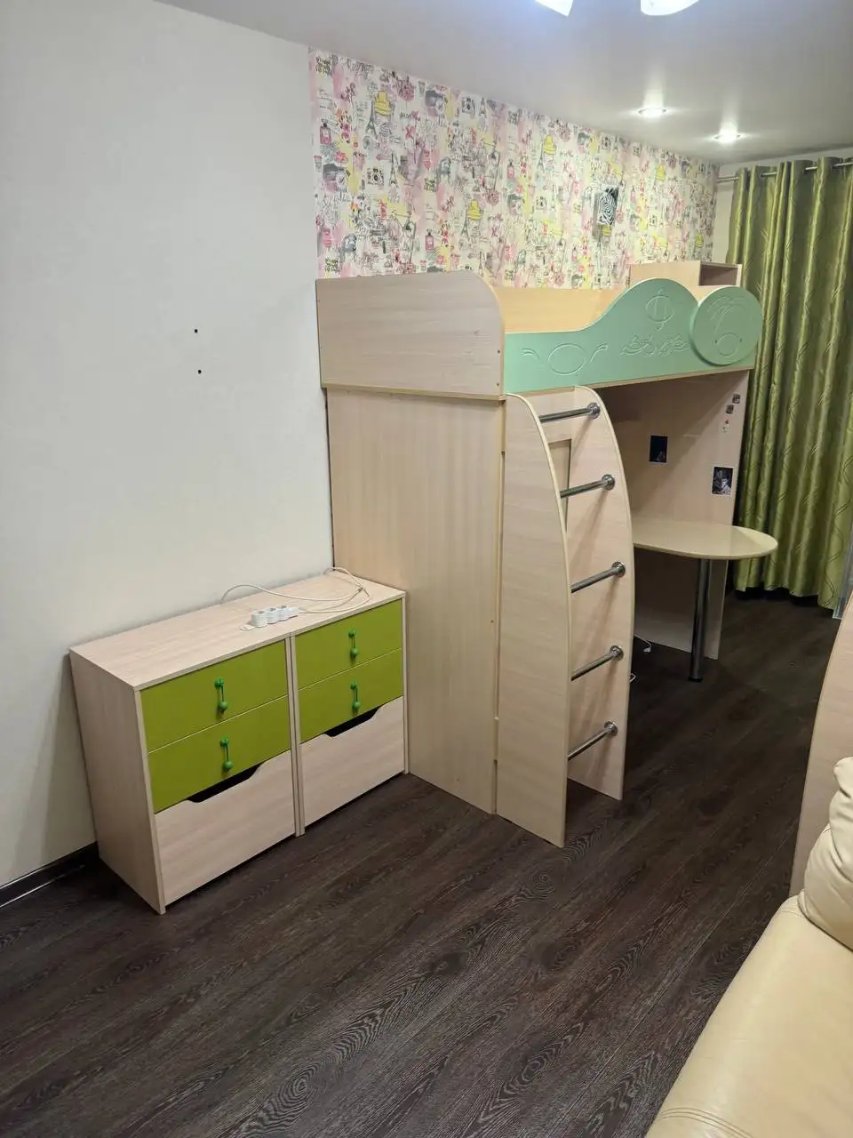 Продажа двухъярусных кроватей с мебелью - Мебель (Барахолка) в Краснодар