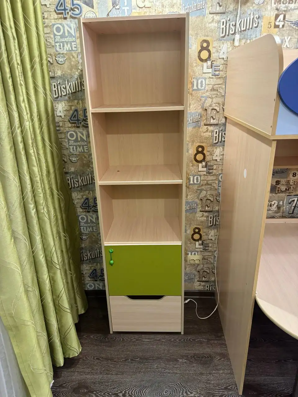 Продажа двухъярусных кроватей с мебелью - Мебель (Барахолка) в Краснодар