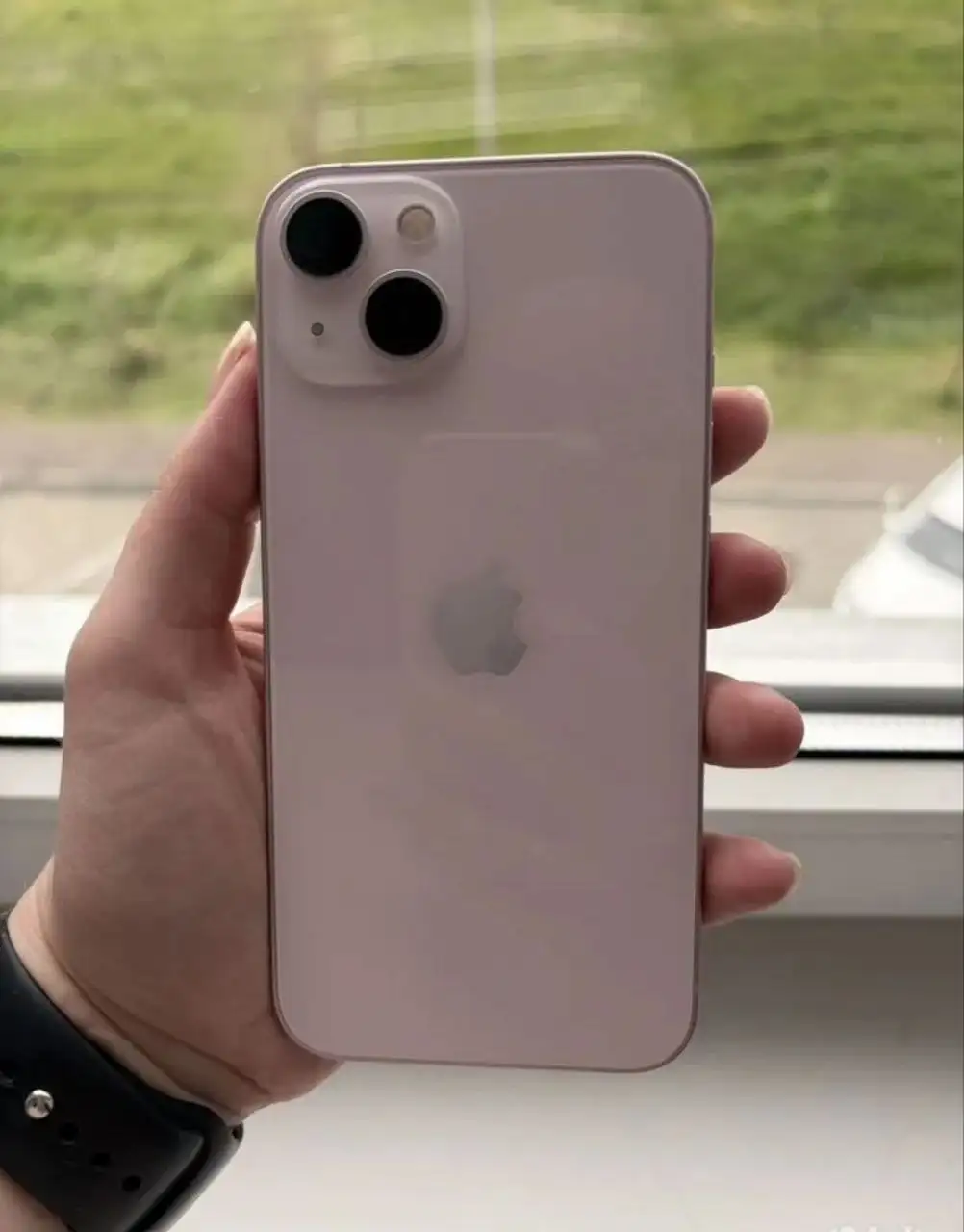 Продажа iPhone 13 128 ГБ розовый - Смартфоны (Электроника) в Краснодар