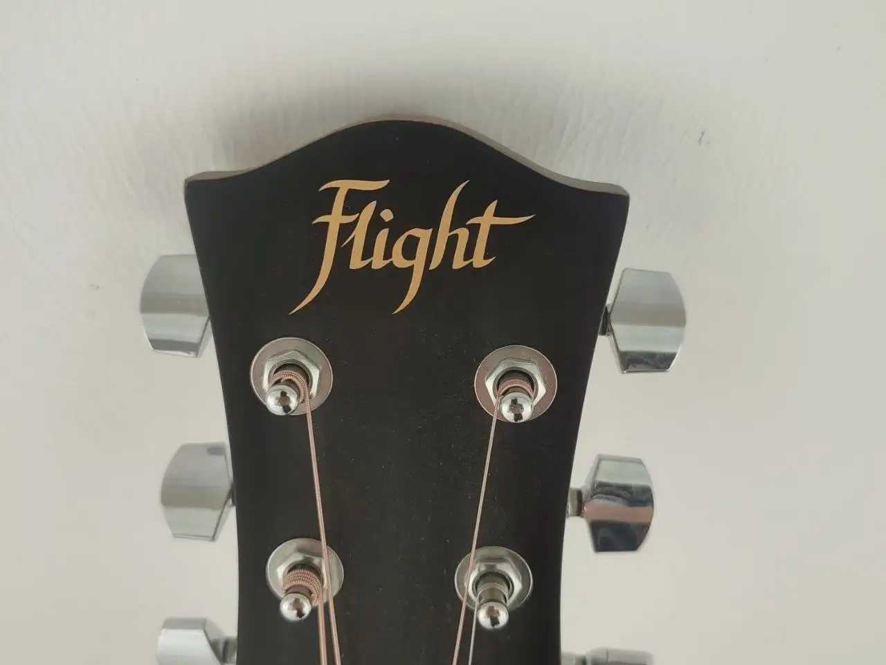 Акустическая гитара Flight с чехлом - Музыкальные инструменты (Барахолка) в Краснодар