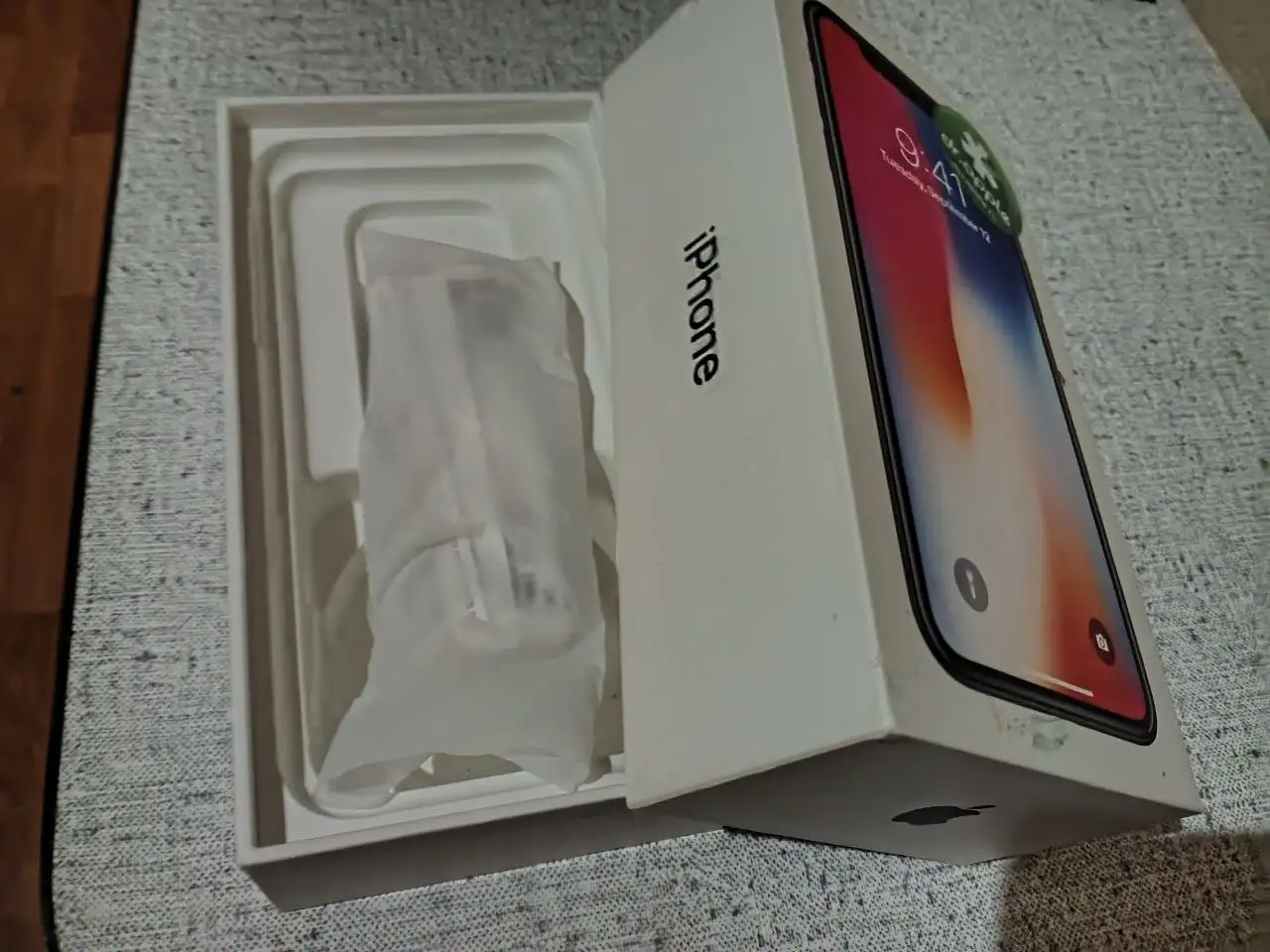 Коробка от iPhone X (2017) с чеком - Аксессуары (Электроника) в Краснодар