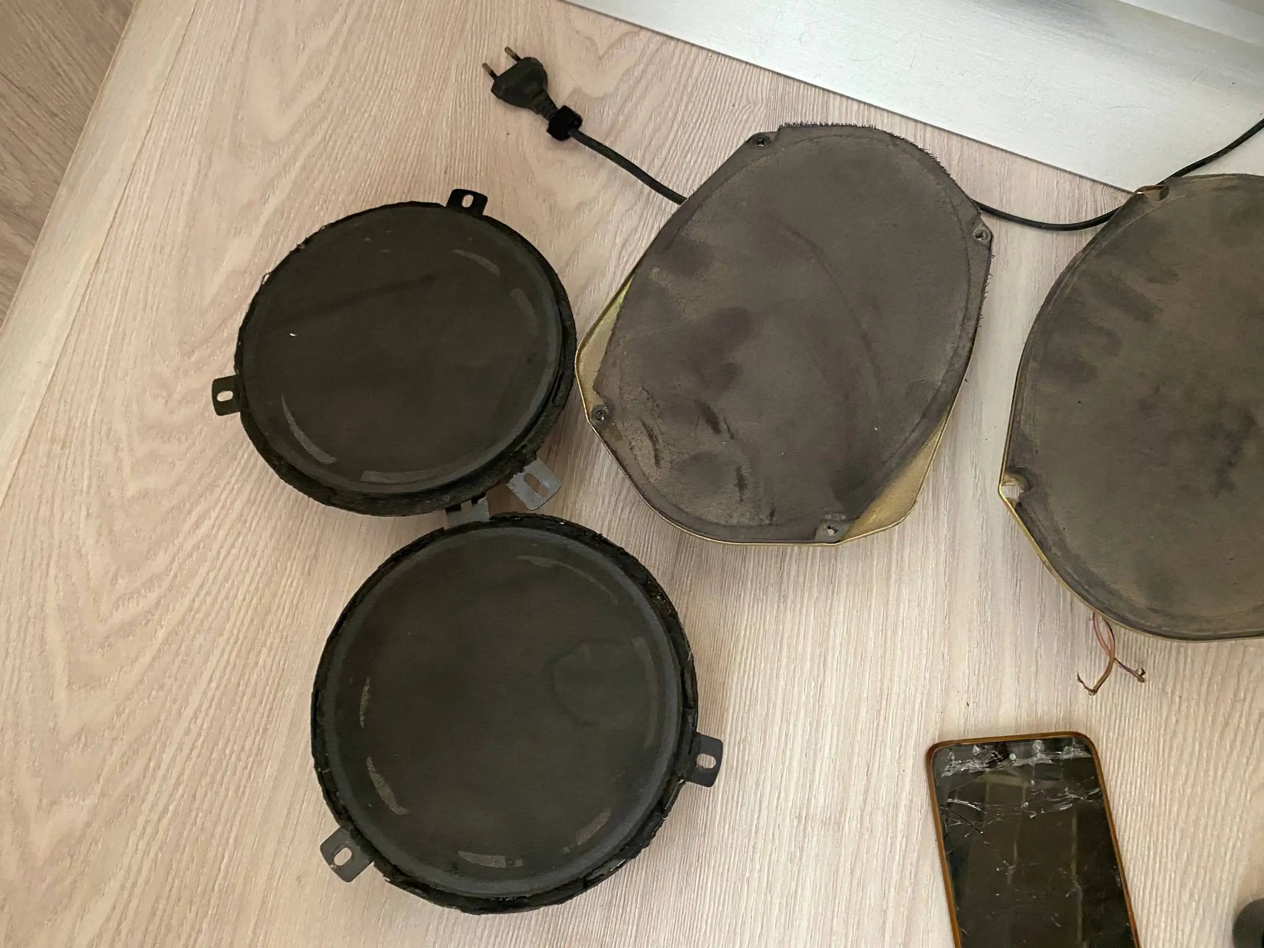 Телевизор на запчасти с дополнительными устройствами - Телевизоры (Электроника) в Краснодар