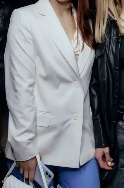 Белый пиджак в отличном состоянии - Детская одежда в Краснодар