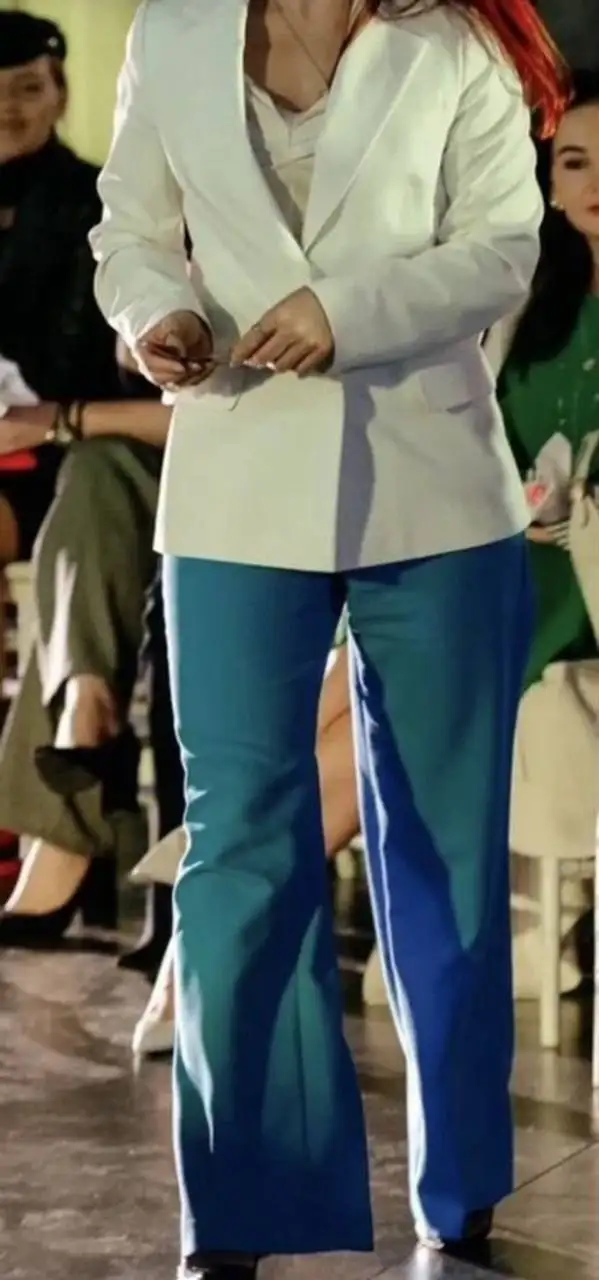 Белый пиджак в отличном состоянии - Верхняя одежда (Одежда) в Краснодар