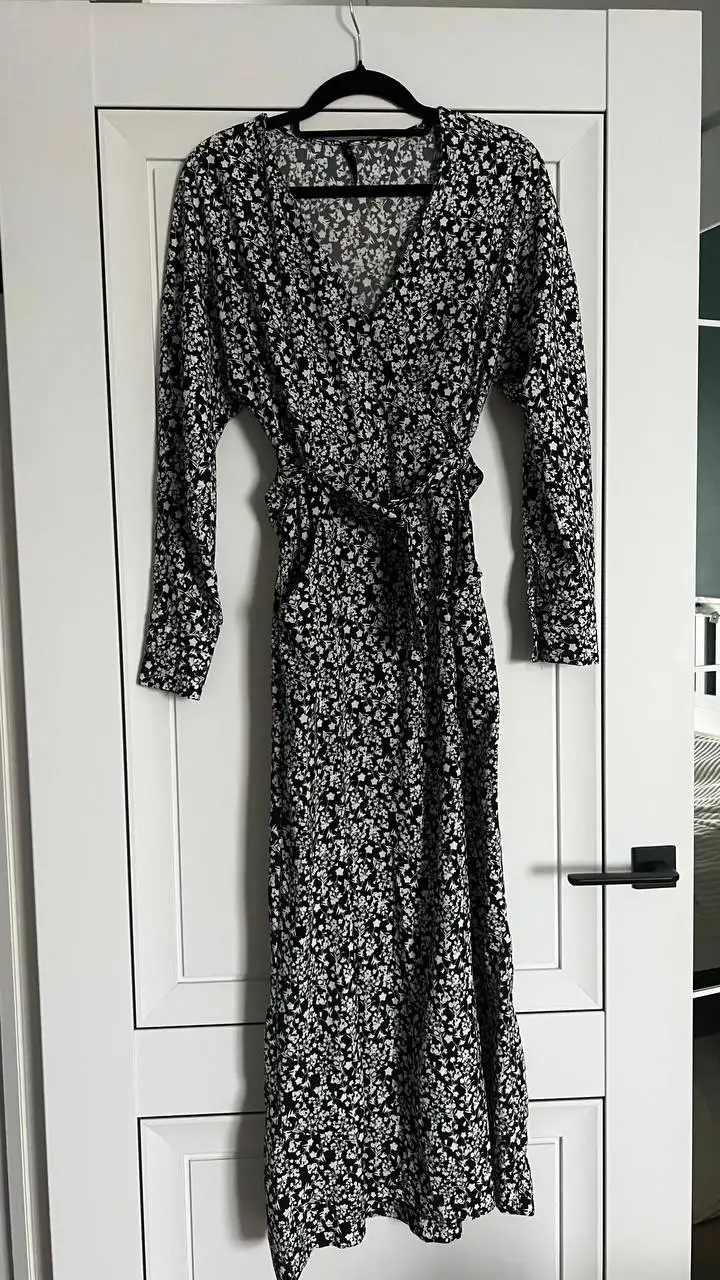 Платье Befree в отличном состоянии - Платья (Одежда) в Краснодар