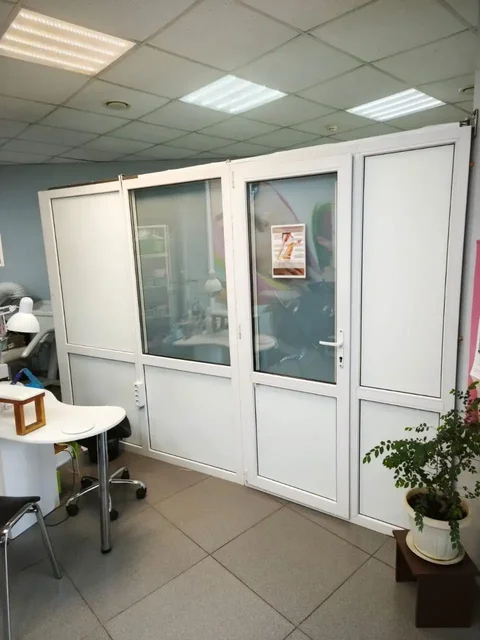 Продам перегородку из металлопластика с дверью - Для дома и дачи в Краснодар