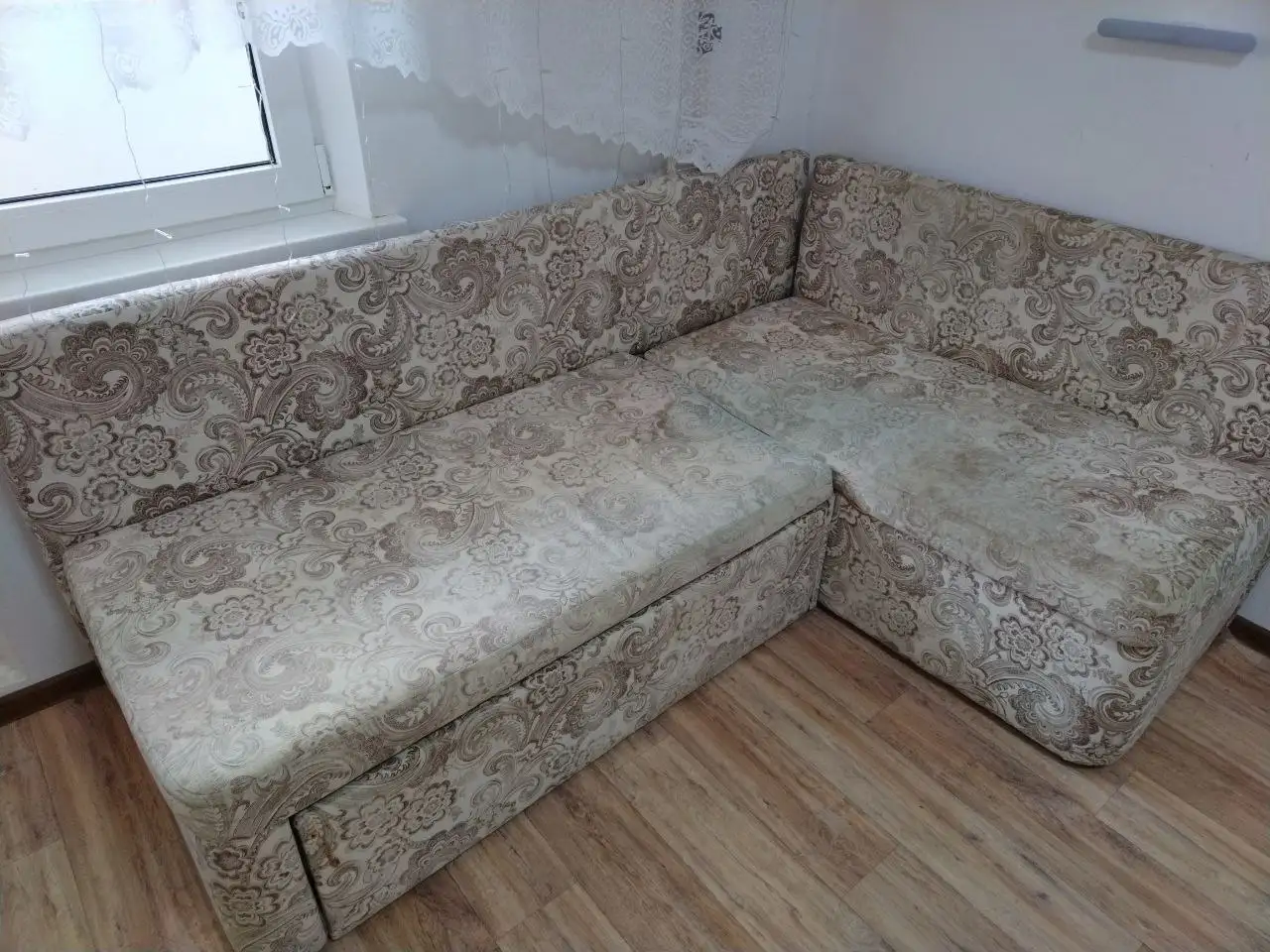 Угловой диван бесплатно - Мебель (Для дома и дачи) в Краснодар