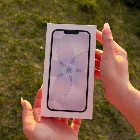 iPhone 17e 256GB White - Крупная бытовая техника в Краснодар