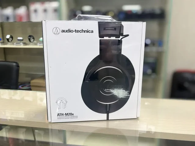 Продам студийные наушники Audio-Technica ATH-M20x - Фото и видеокамеры в Краснодар