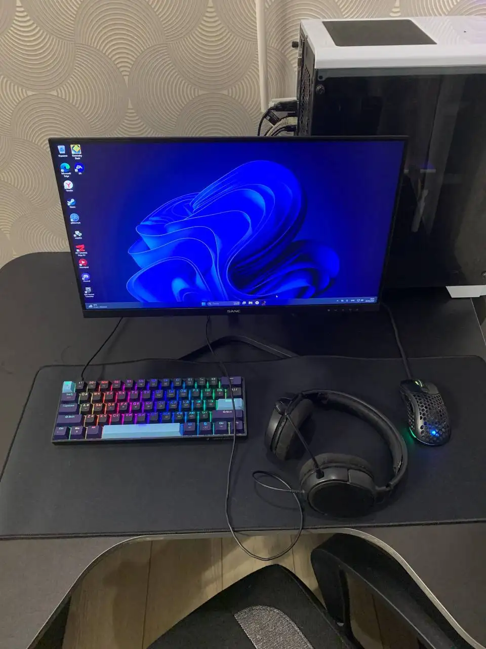 Игровой компьютер Ryzen 5 2600 / RX 580 / 16GB RAM - Компьютеры (Электроника) в Краснодар