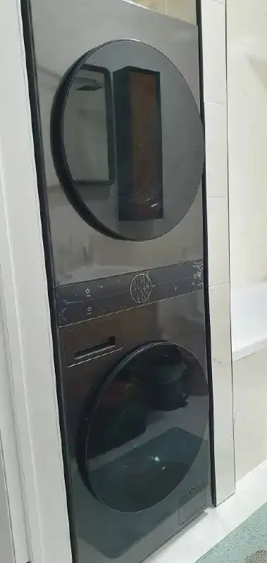 Продам стиральную машину с сушкой LG WashTower - Стиральные машины (Для дома и дачи) в Краснодар