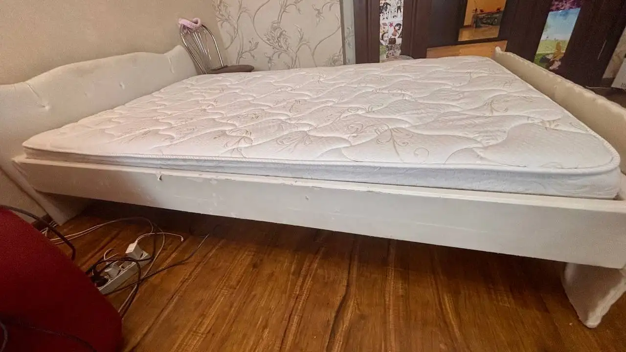 Кровать б/у бесплатно - Мебель (Для дома и дачи) в Краснодар