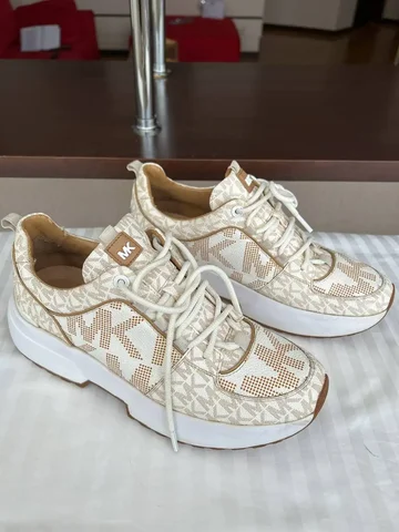 Кроссовки Michael Kors женские кремовые - Детская одежда в Краснодар