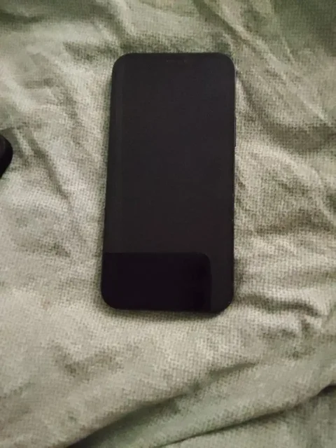 Продам iPhone 12 128GB - Зарядные устройства в Краснодар