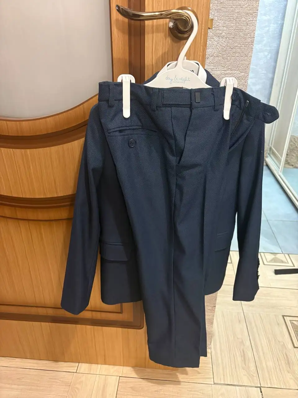 Продам новый костюм 128 рост - Одежда для детей (Товары для детей) в Краснодар