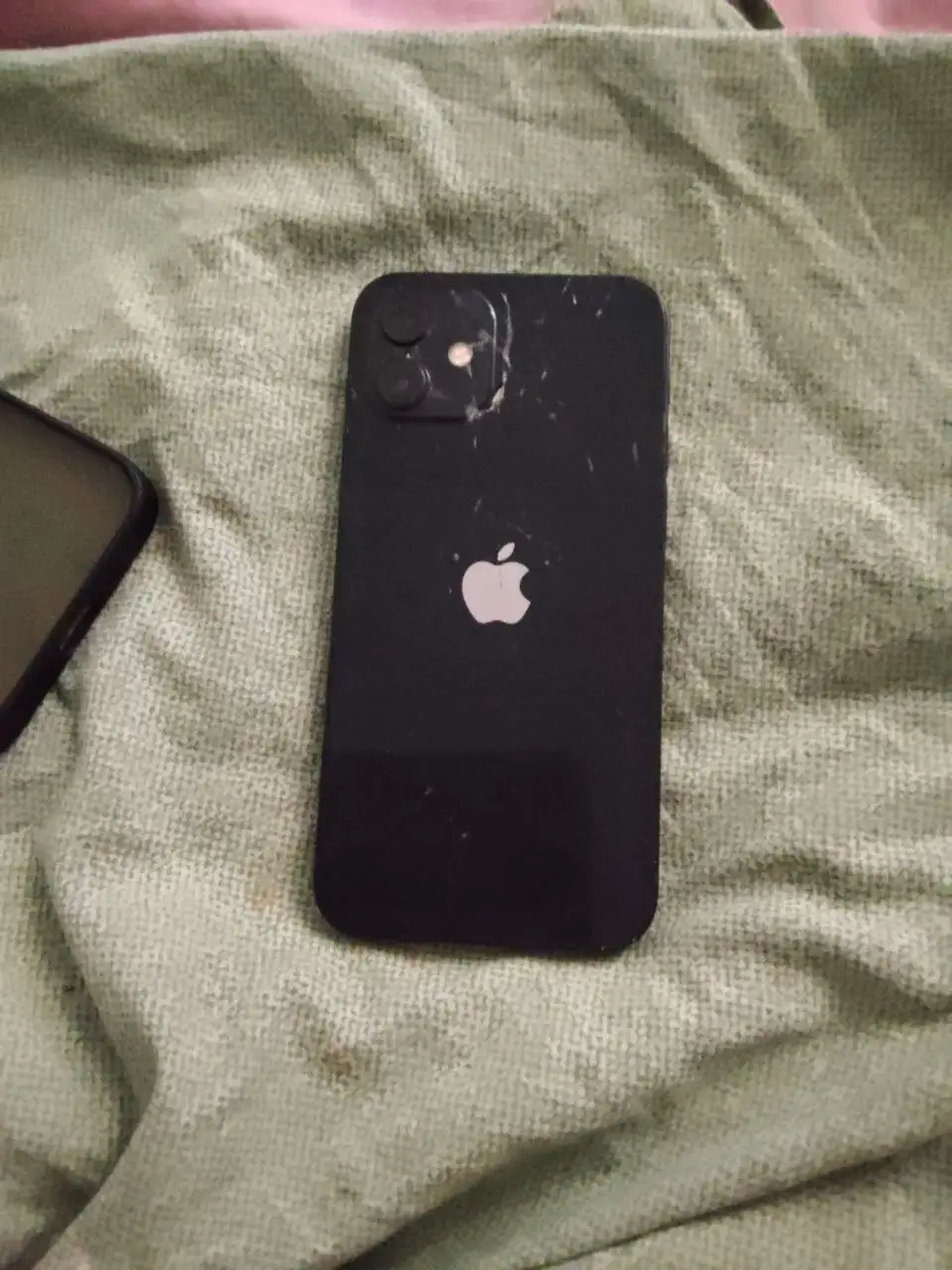 Продам iPhone 12 128 ГБ с новым аккумулятором - Мобильные телефоны (Электроника) в Краснодар