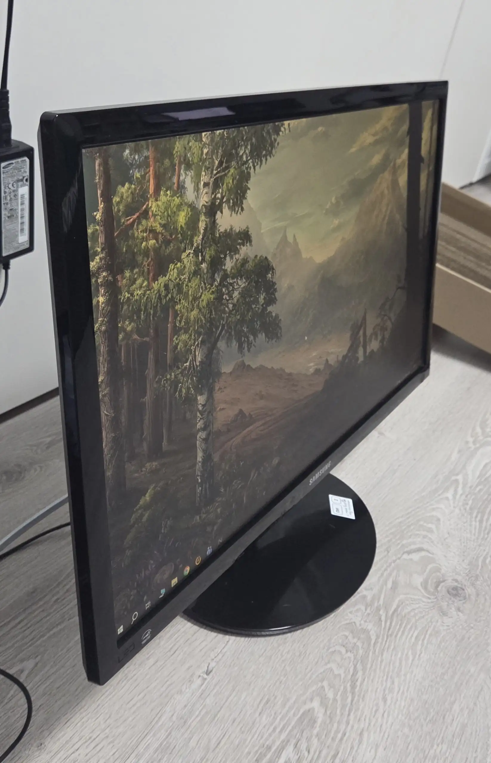 Продам монитор Samsung S240300H 24" - Мониторы (Электроника) в Краснодар