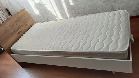 Продам кровать с матрасом - частное объявление в Сургут