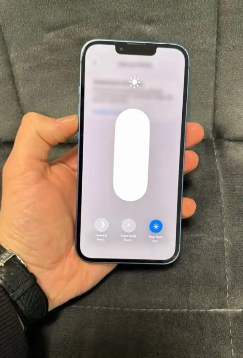 Срочно продам IPhone 13