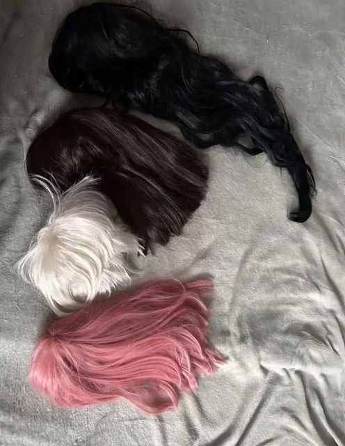 Парики с яркими оттенками в отличном состоянии - Красота и здоровье в Сургут