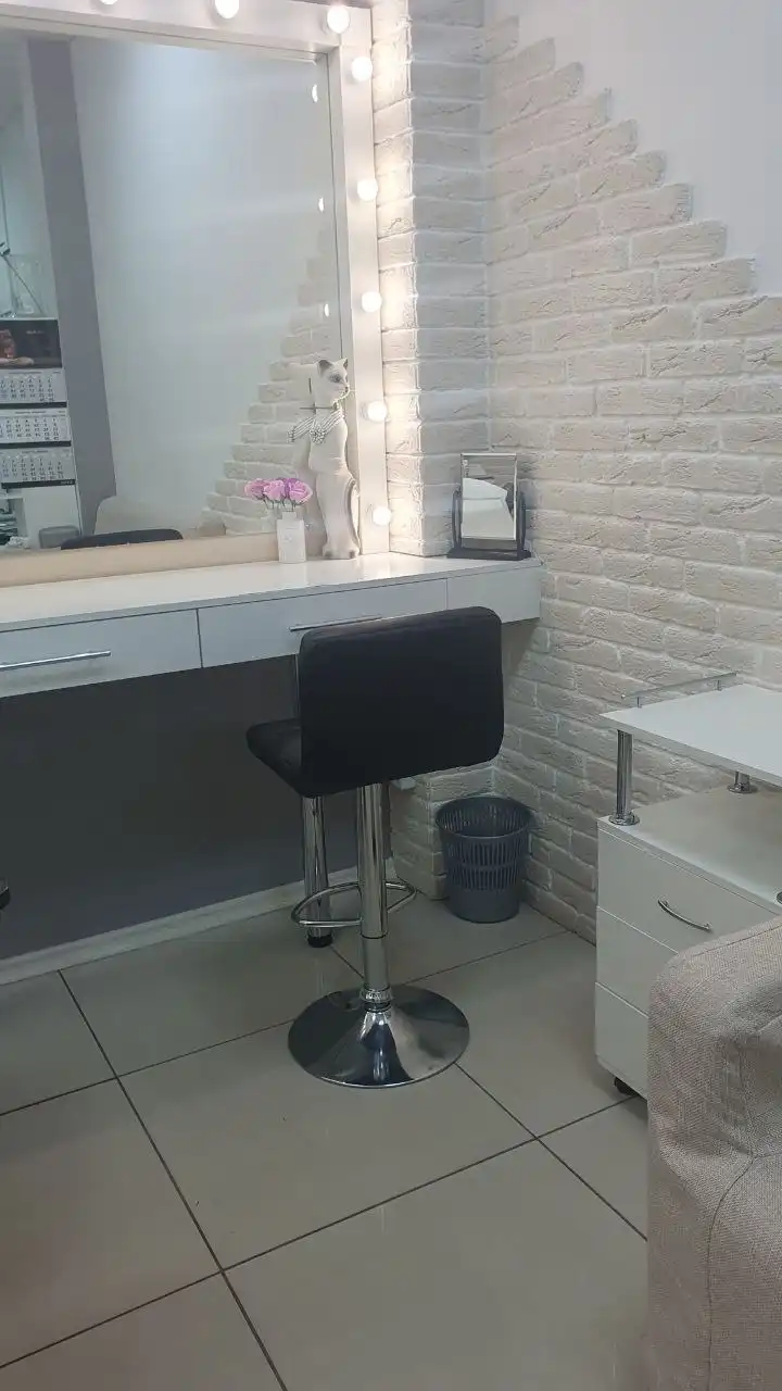 Сдается кресло парикмахера в студии красоты