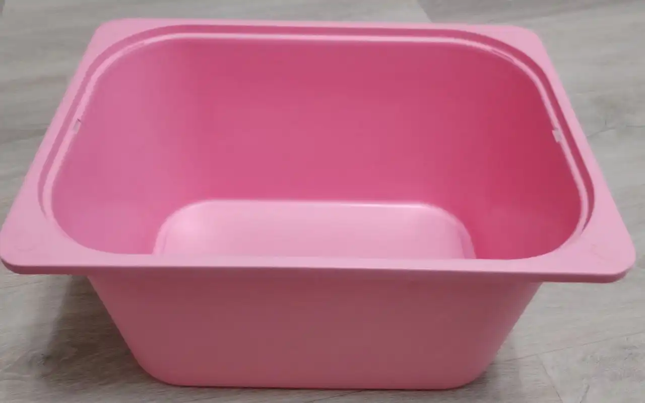 Пластиковый контейнер