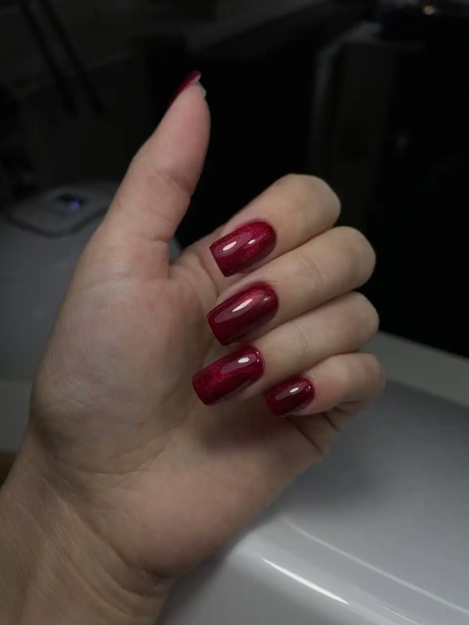 Маникюр в студии Moon