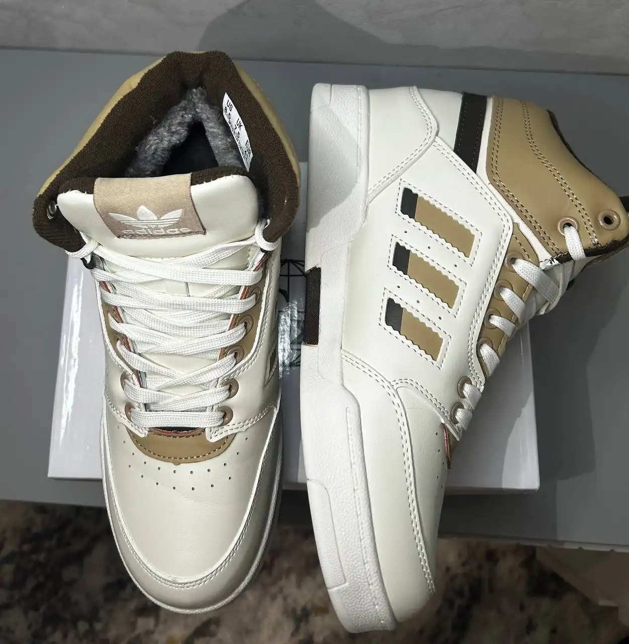 Продажа новых зимних кроссовок ADIDAS