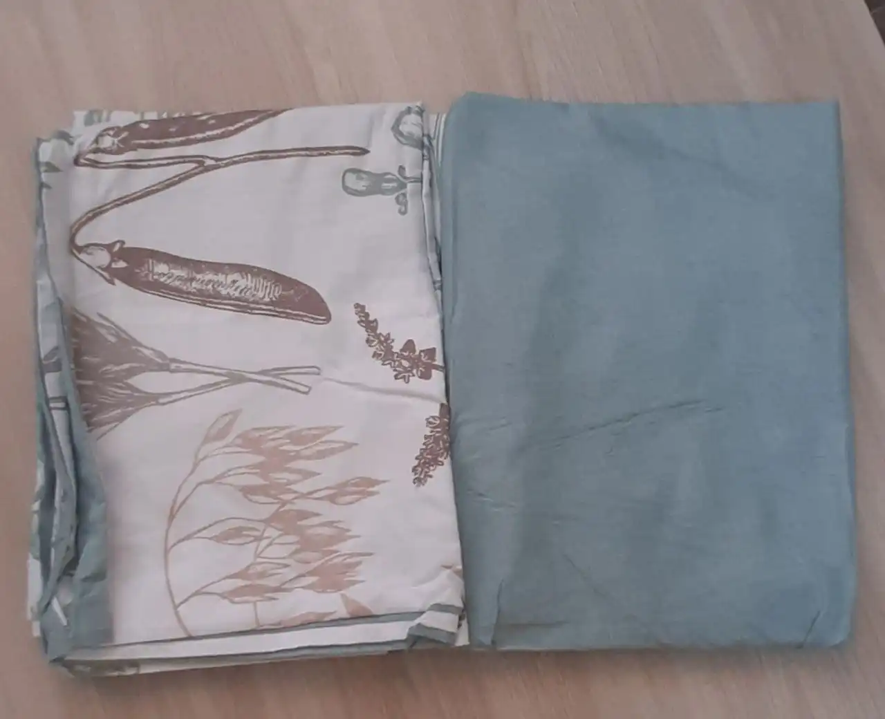 Простыня на резинке евро с набором наволочек