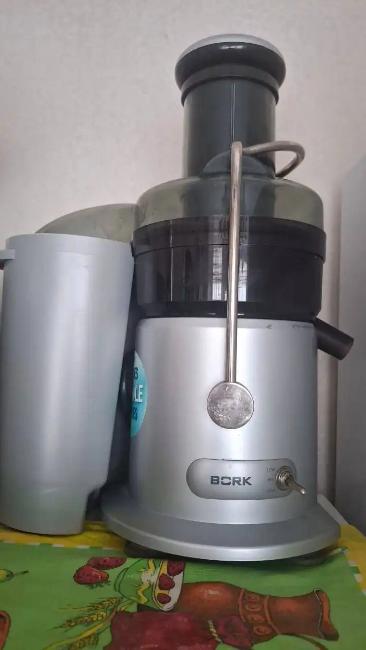 Соковыжималка и увлажнитель воздуха - Бытовая техника (Для дома и дачи) в Сургут