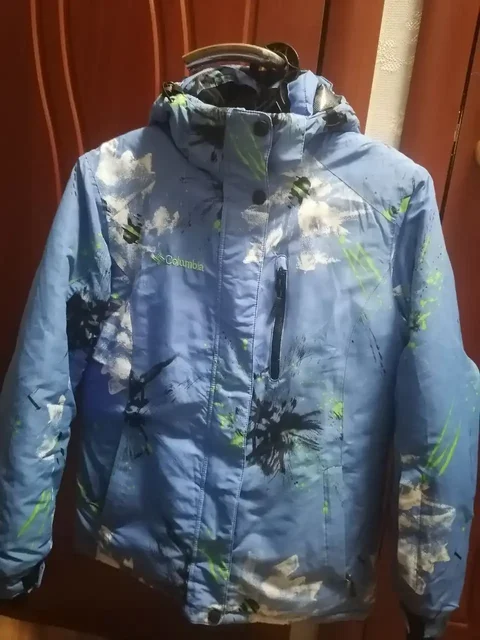 Продам зимнюю куртку р-р 48-50 - Головные уборы в Сургут