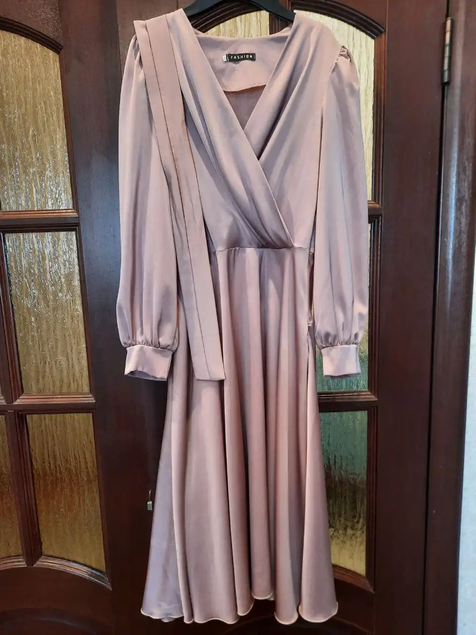 Продам платье размер 46 - Платья (Одежда) в Сургут