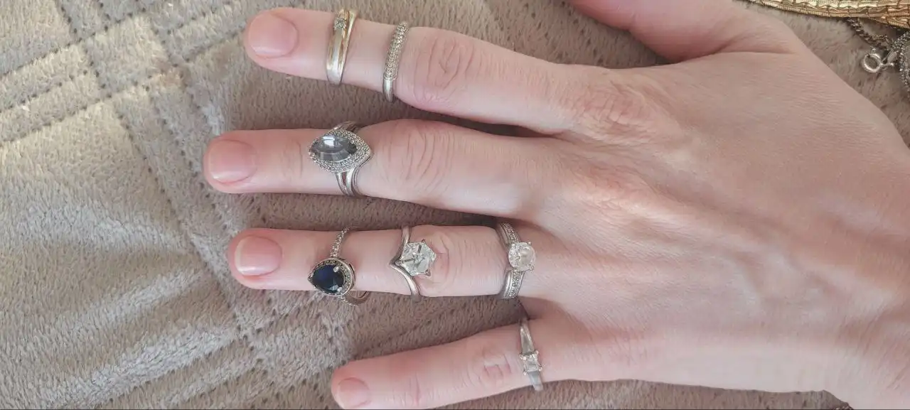 Кольца и цепочки из серебра - Украшения (Барахолка) в Сургут