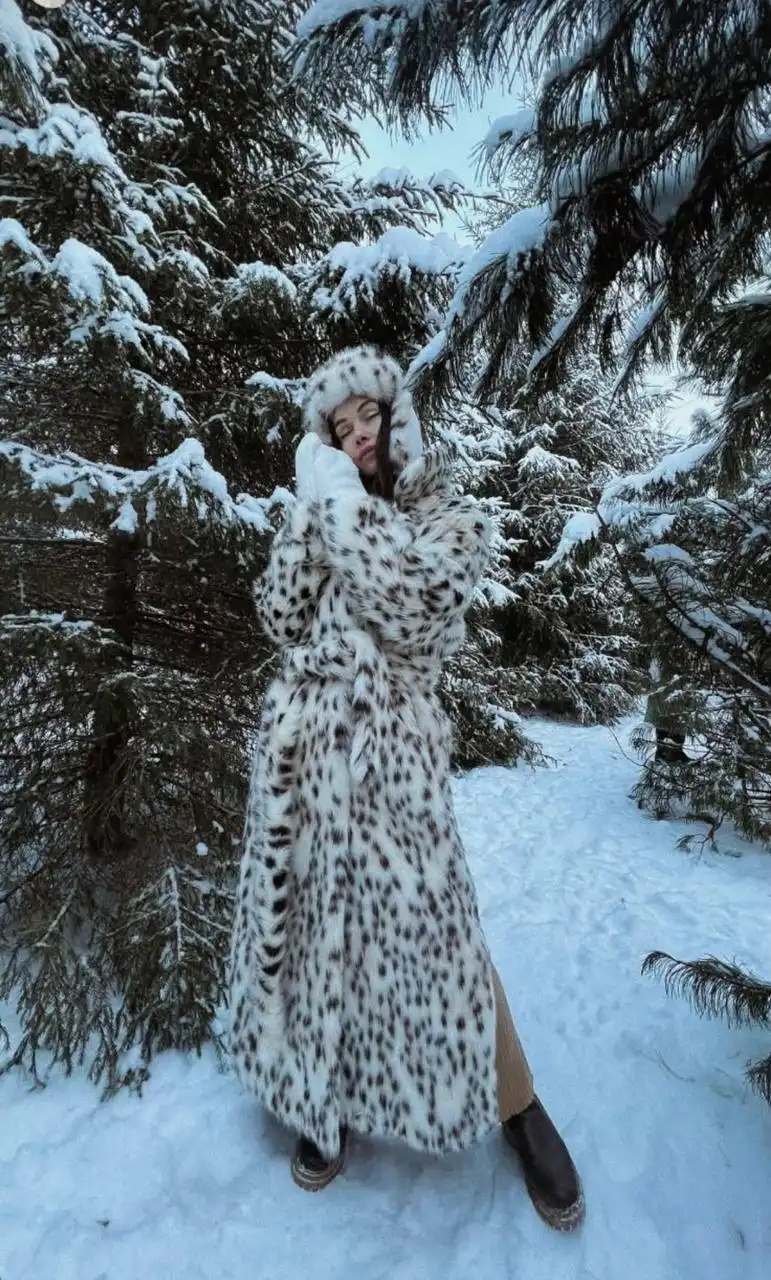 Ликвидация в магазине TWO LANES в Сургуте - Верхняя одежда (Одежда) в Сургут