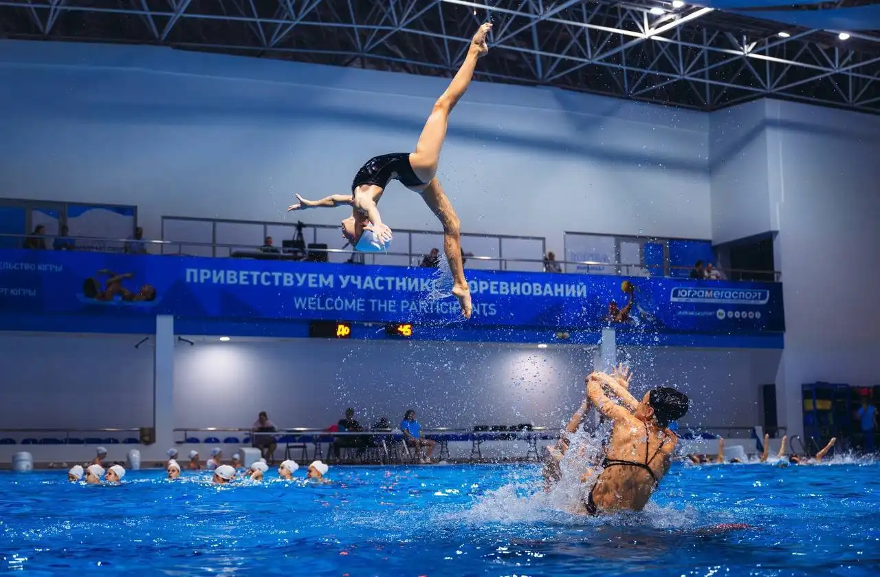 Набор в секцию синхронного плавания для детей 6-10 лет в п.Солнечный - Спортивные секции (Услуги) в Сургут