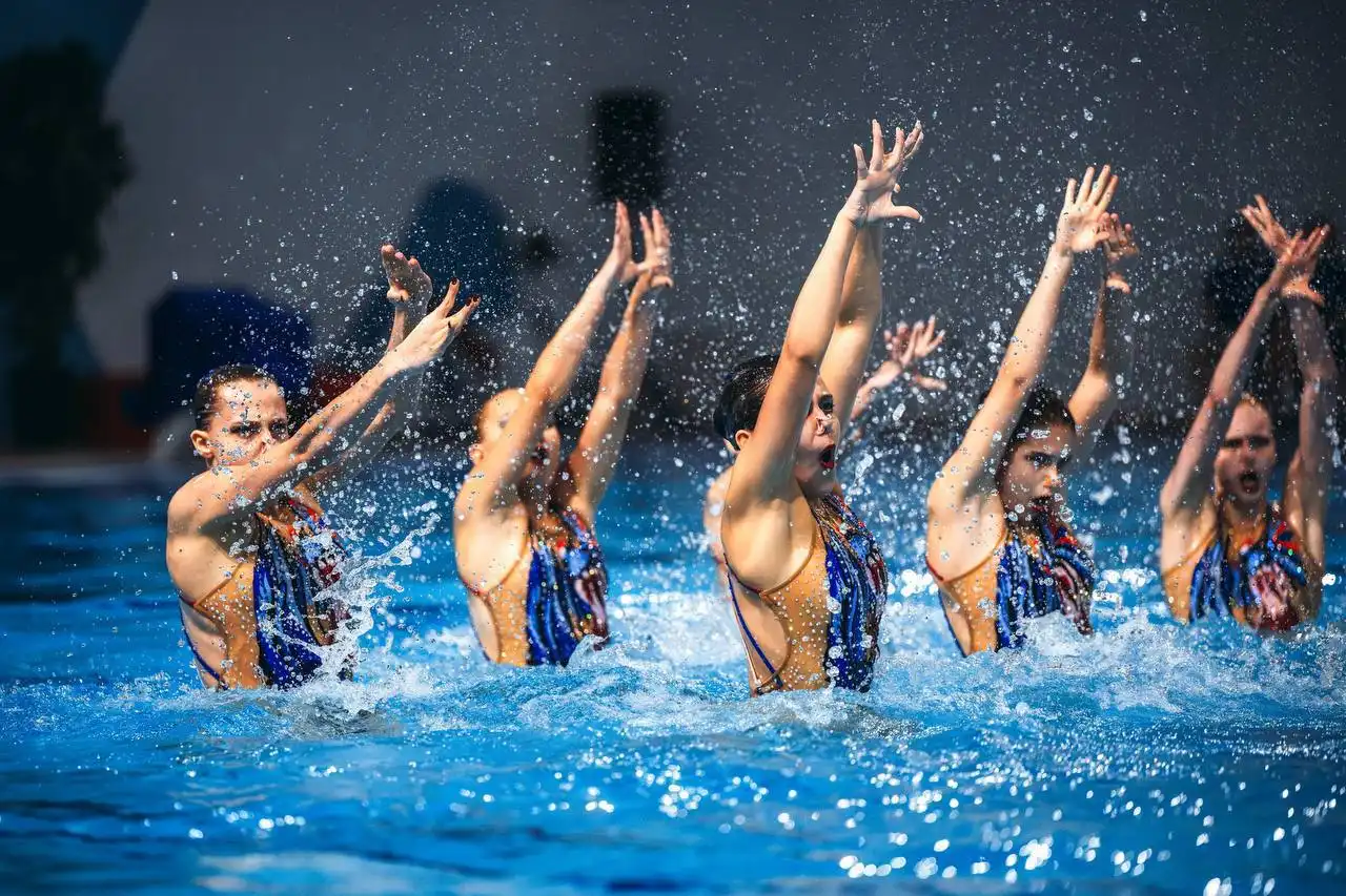 Набор в секцию синхронного плавания для детей 6-10 лет в п.Солнечный - Спортивные секции (Услуги) в Сургут