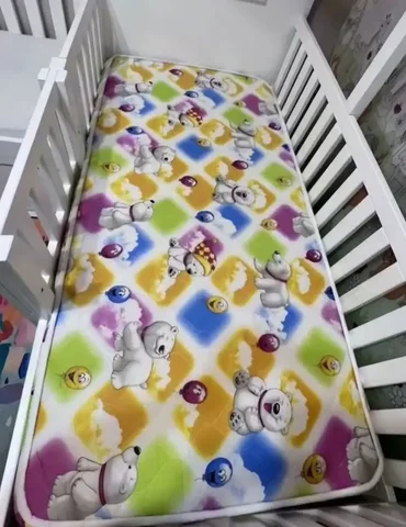 Продажа стола 160×80×12 в районе Монтажников - Кухонная техника в Сургут