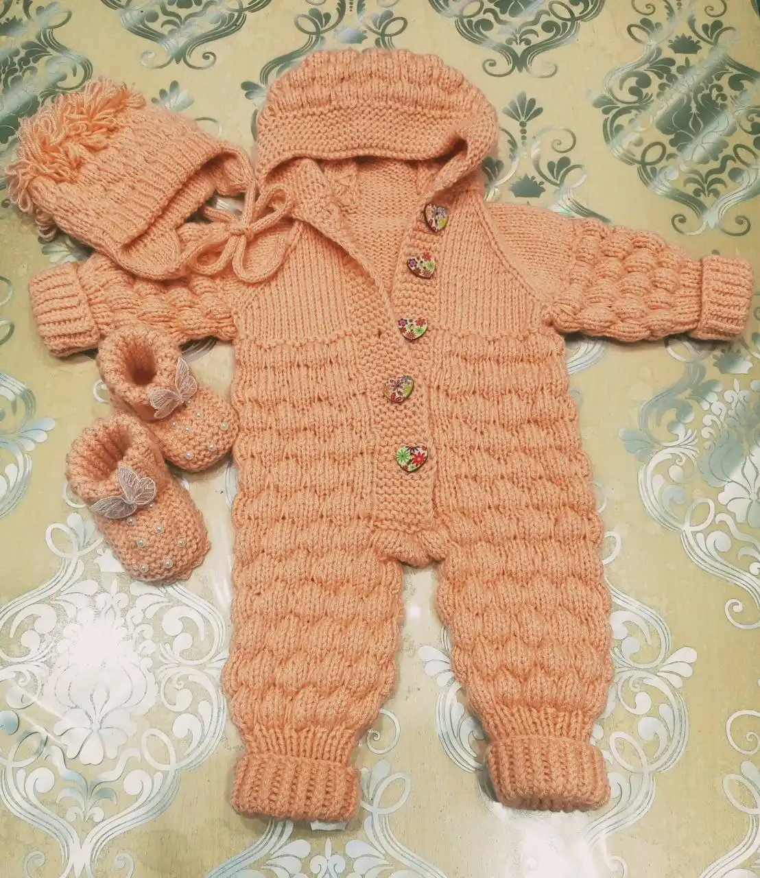 Детская вязаная одежда ручной работы из пряжи - Детская (Одежда) в Сургут