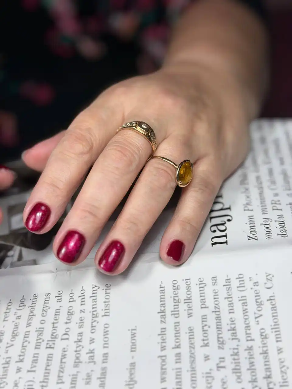 Маникюр в салоне Moon на Кукуевицкого 7 - Красота (Услуги) в Сургут