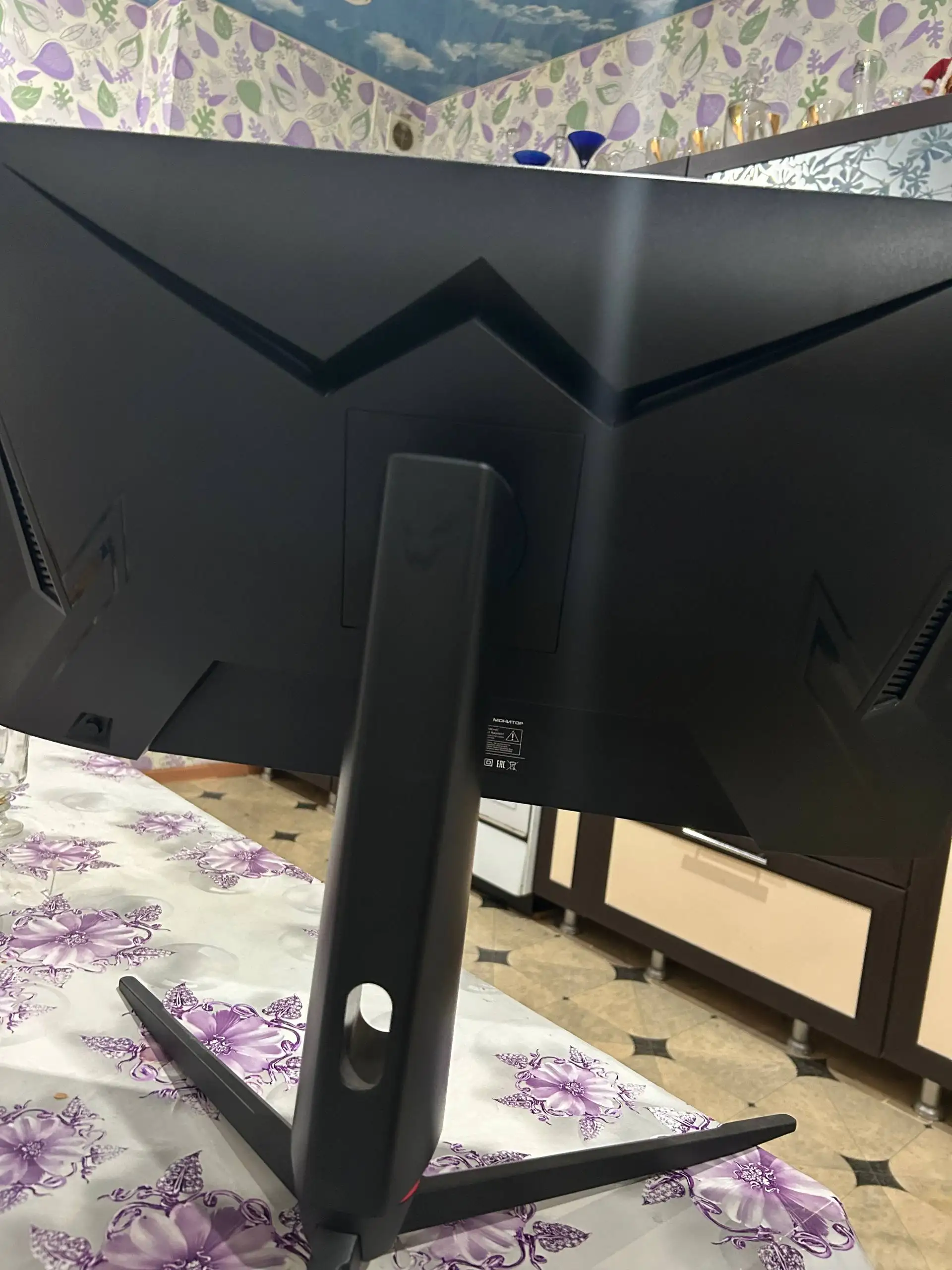 Игровой монитор с поврежденной матрицей - Мониторы (Электроника) в Сургут