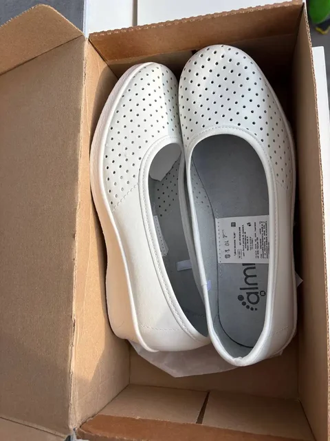 Продажа новых женских туфель 39 размера - Свитшоты в Сургут