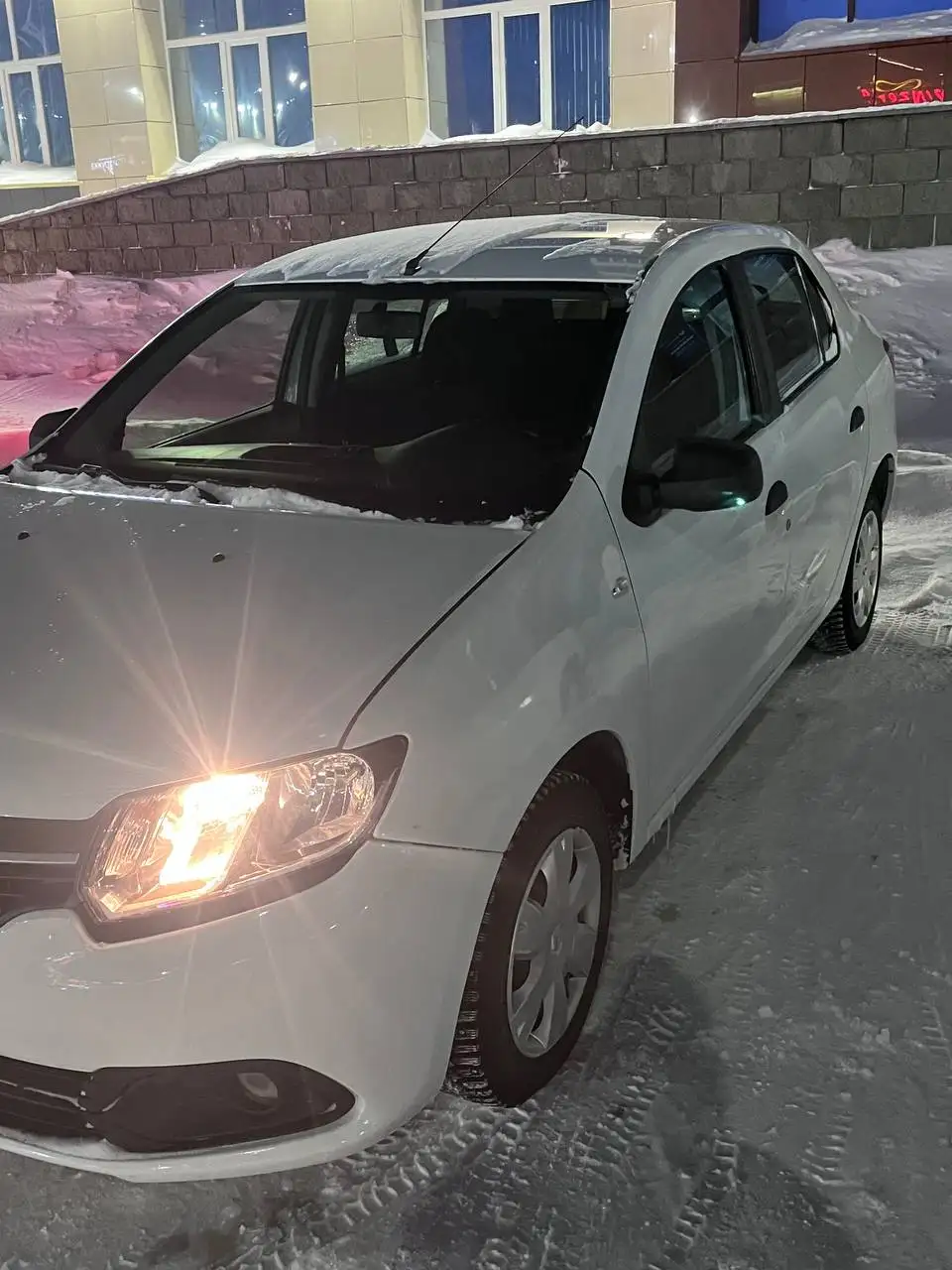 Продам Рено Логан 2 2016 г. в Сургуте - Легковые автомобили (Авто) в Сургут