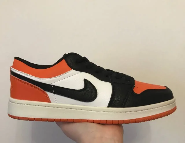 Кроссовки Nike новые размер 40 - Одежда в Сургут