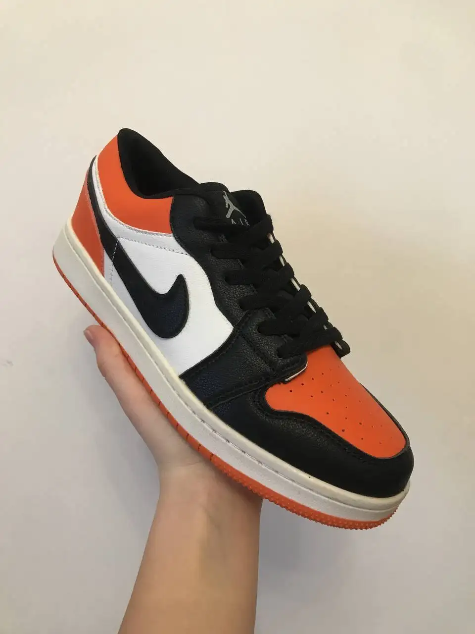 Кроссовки Nike новые размер 40 - Обувь (Одежда) в Сургут