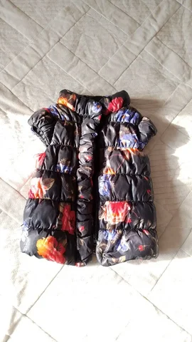 Детская жилетка размер 98 - Детская одежда в Сургут